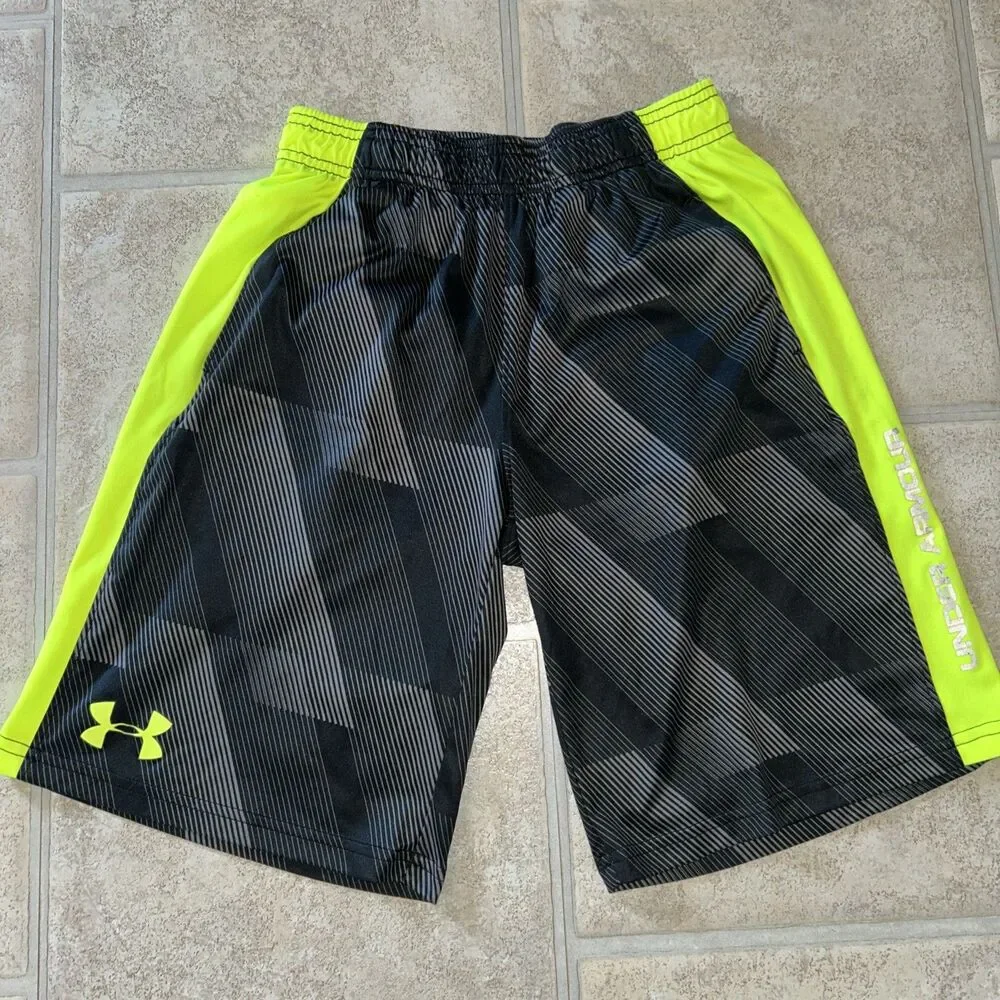 Under Armour Shorts Boys Size Medium Youth Loose w/ Pockets